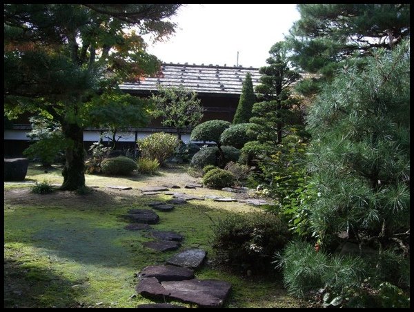 庭園一角.jpg