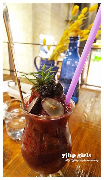 EISEN bistro 2886.jpg
