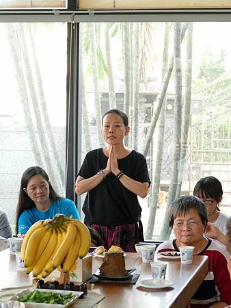 念佛班與上師有約-- 美濃蘿蔔趣菜香並法香-- 弘聖上師開示內容 (2).jpg