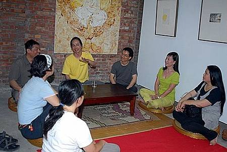 2008 飄浮在風之上 曉戈個展座談會 (8).jpg