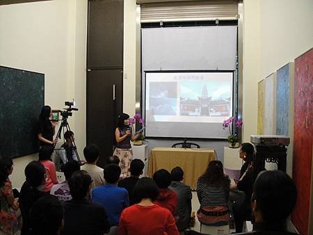 2013 紫氣東來 雞足山禪密淨行花絮 第一場 高雄 (20).jpg