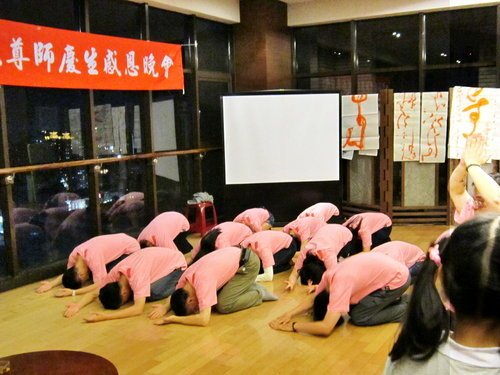 2012.04.10孝親尊師慶生感恩晚會 花絮 (45).jpg