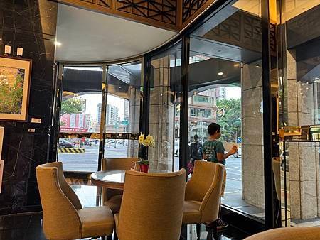 [桃園] 福容飯店 &amp; 圖書館 &amp;