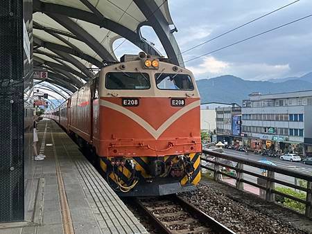 冬山火車站 ~ 來來去去