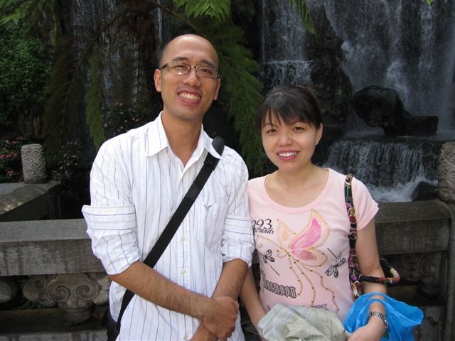 張共哲和許君芳(2011.7.16)IMG_3144.JPG