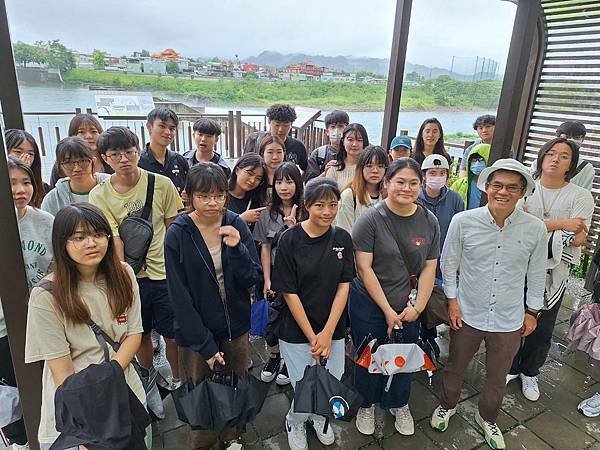 國立聯合大學文觀系二年級學生參訪塯公圳取水口暨新店褒忠義民廟