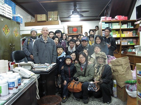 大稻埕老街攝影第63次巡禮合照(2010.12.25)IMG_1509.JPG