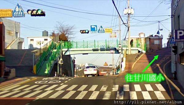 甘川小學前天橋