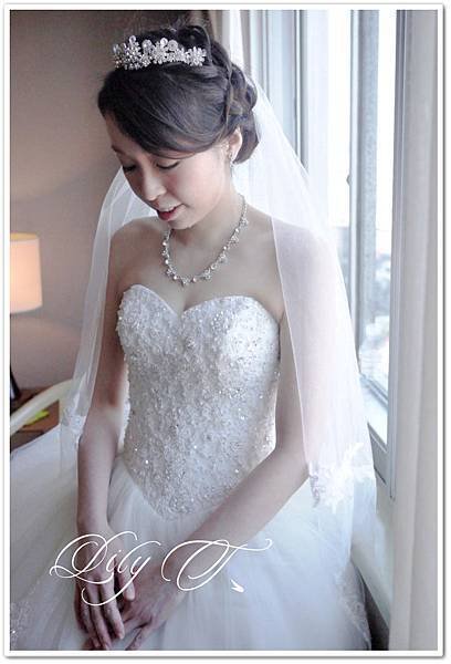 台北新娘秘書左永立 新娘白紗編髮造型 Bridal hair and makeup