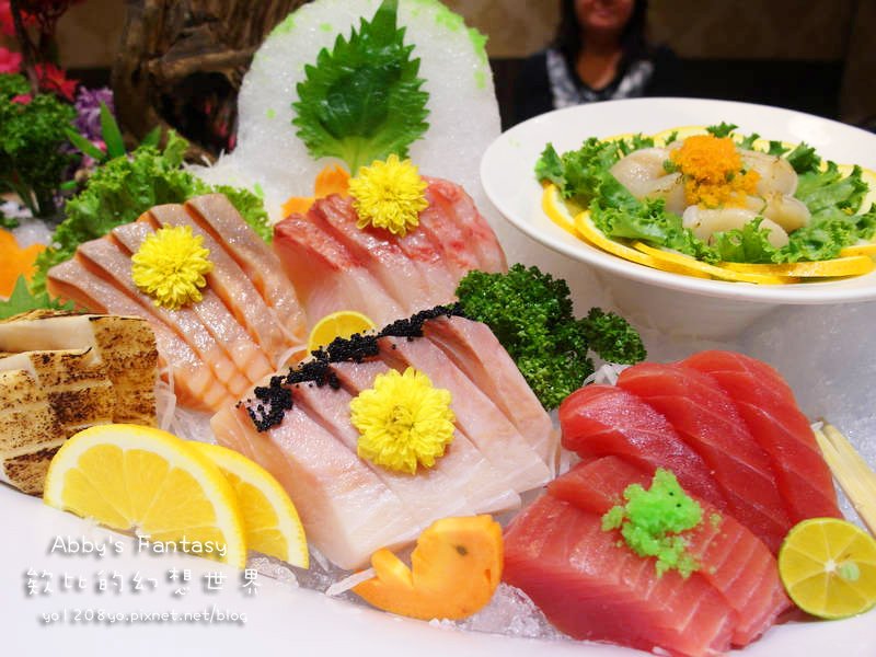 新竹市 東街日式料理 創意料理 合菜 生魚片推薦 干貝 定食 壽司 鮑魚 正翰室內收費停車場 好停車 巨城附近 (10).jpg