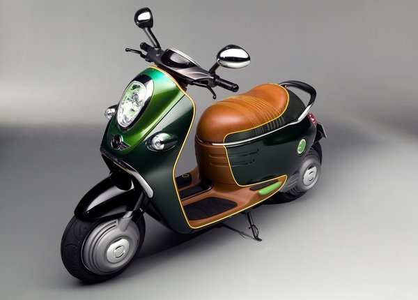 【新聞照片三】第二款MINI_Scooter_E_Concept概念車利用單座式設計呈現出最具運動化風格的外觀.jpg