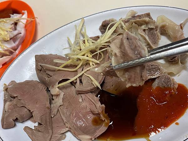 基隆市場阿惜姨，小菜肝連特寫