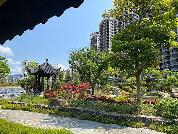 新北景點程氏古厝花園：炎炎夏日，有這個庭院是真的涼爽多了。