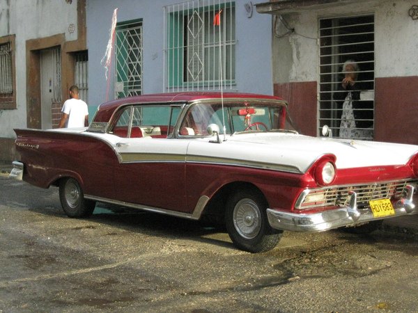 1957年豪華老車.JPG
