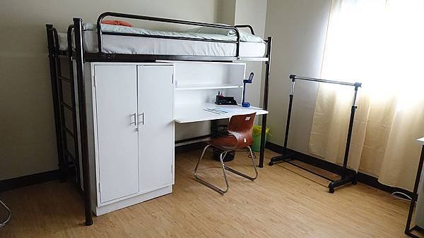 Room for 4 B (2)