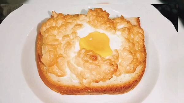 綿密蓬鬆雲朵蛋吐司丨下午茶丨早餐丨Cloud Egg Toast #toast #egg #teatime #breakfast.mp4_20220125_110258.051.jpg