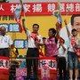 家揚加油一人當選五人服務