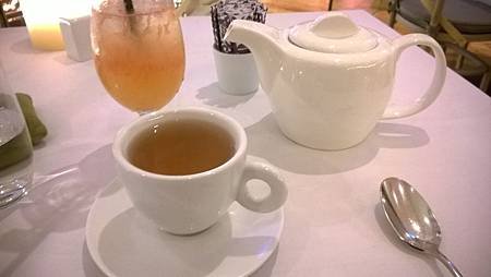 餐後還有一大壺茶