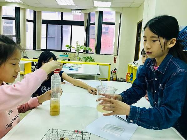 新竹市安親班-水溶液酸鹼值實驗(5下自然)