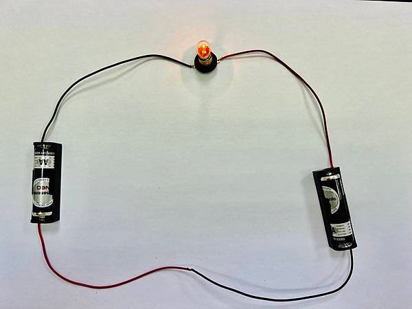 電池、燈泡串、並聯自然實作(4上自然)