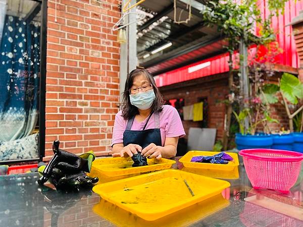 跟著國語課本旅行趣--三峽老街樂藍染