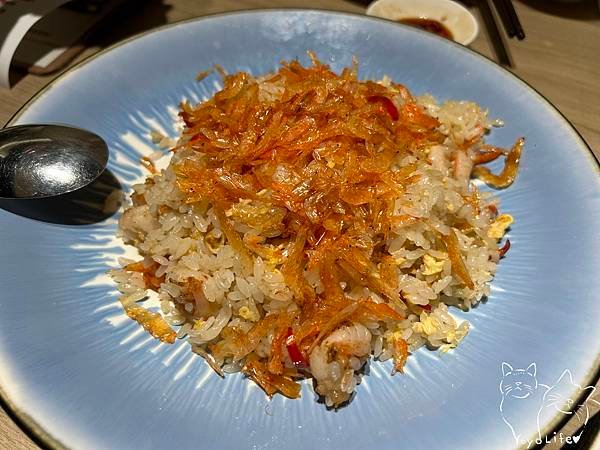 台北美食推薦｜內湖港式 裝潢純白舒適 餡料飽滿港式餐點 華漾 DIM SUM