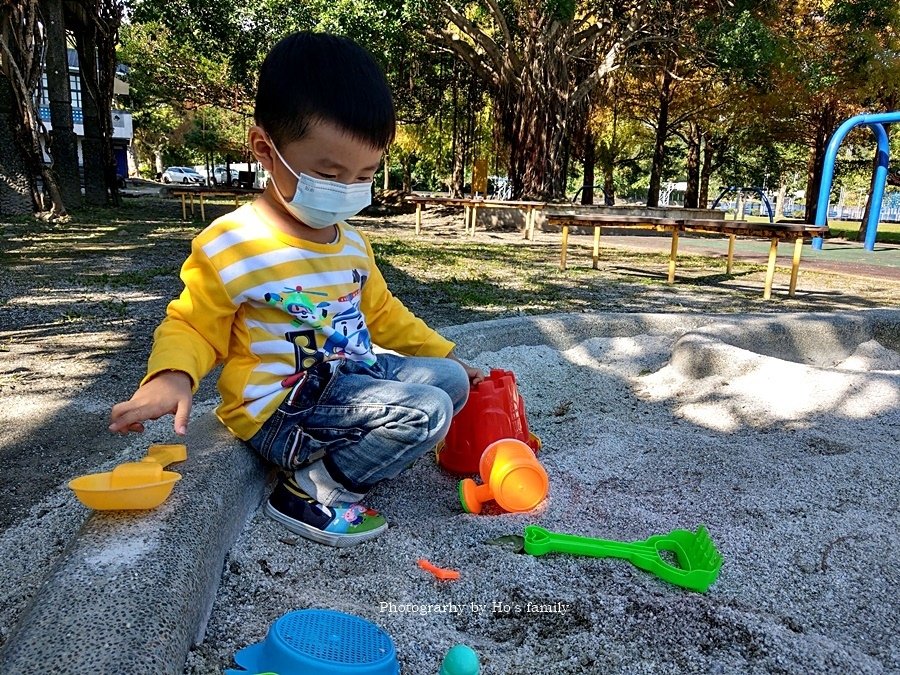 宜蘭特色公園》頭城運動公園兒童遊戲場5.JPG