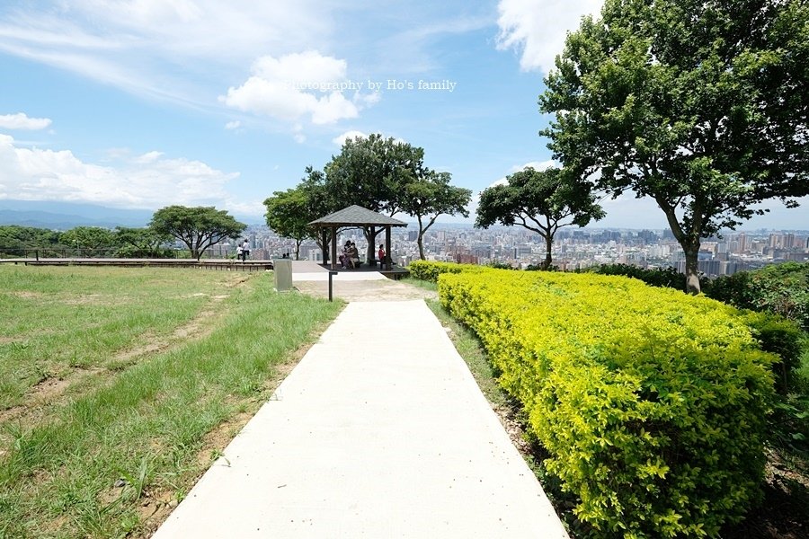 桃園虎頭山環保公園》桃園賞夜景21.JPG