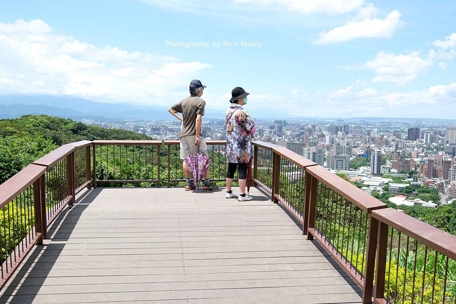 桃園虎頭山環保公園》桃園賞夜景29.JPG