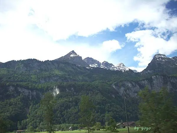 高山下有住家 325.jpg