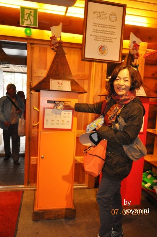 DSC_0362夥伴在寄明信片.JPG