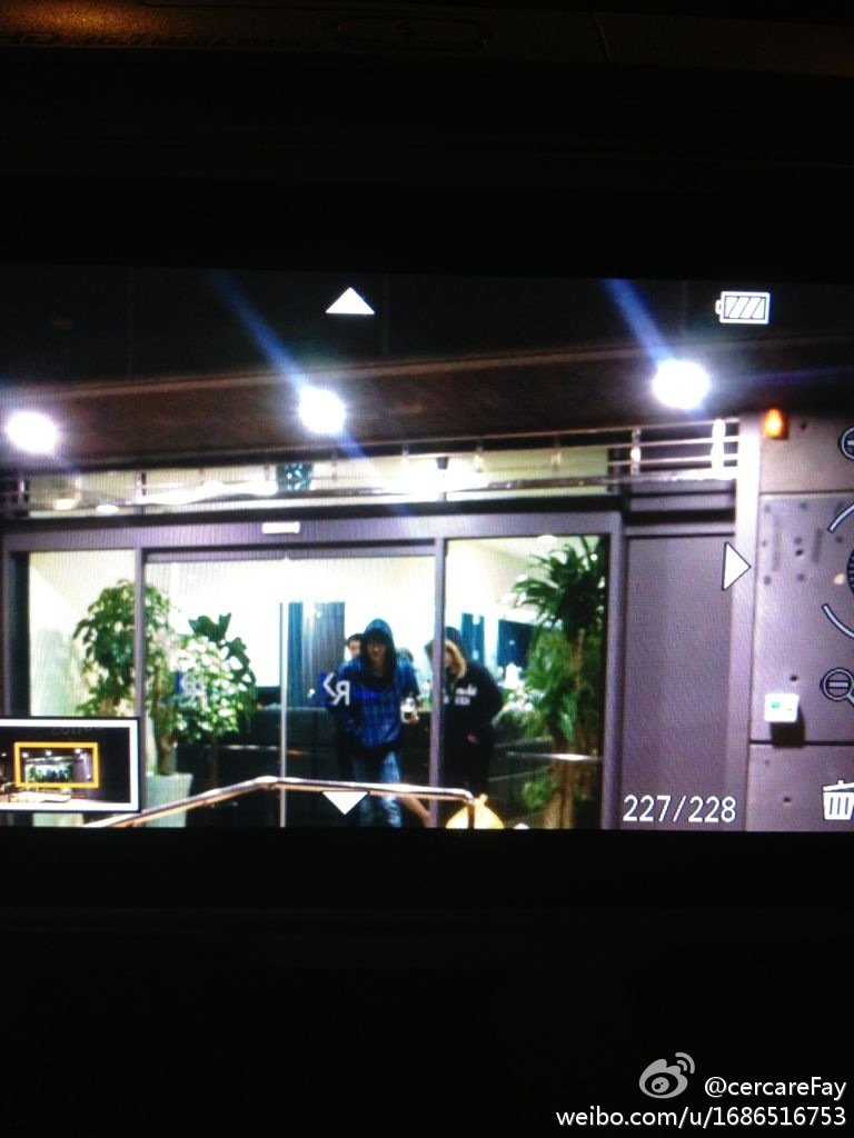 121014  JJ4 在中現身Coffee Cojjee