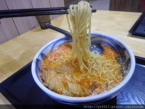 麻辣地獄拉麵