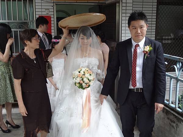 士軒結婚(103.4.26)_016.JPG