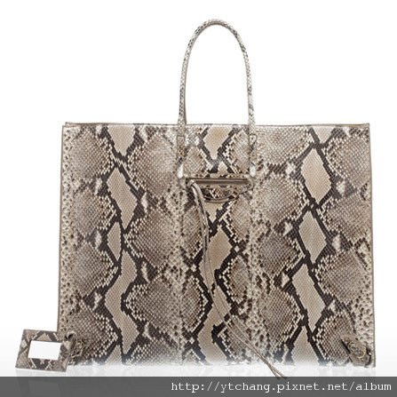 balenciaga-2011-spring-handbags-25.jpg