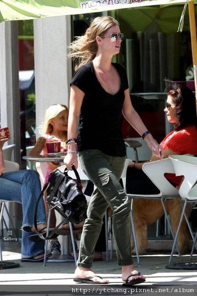 nicky-hilton-and-paige-premium-denim-layne-skinny-leg-cargo-pants-gallery.jpg