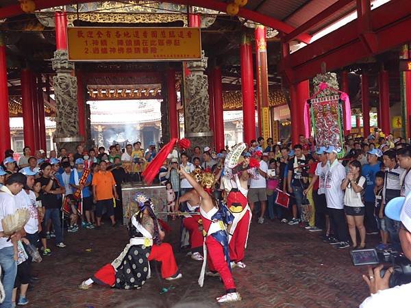 甲午年嘉邑民雄振威府宏威會館池府千歲往南鯤鯓代天府謁祖三年圓科
