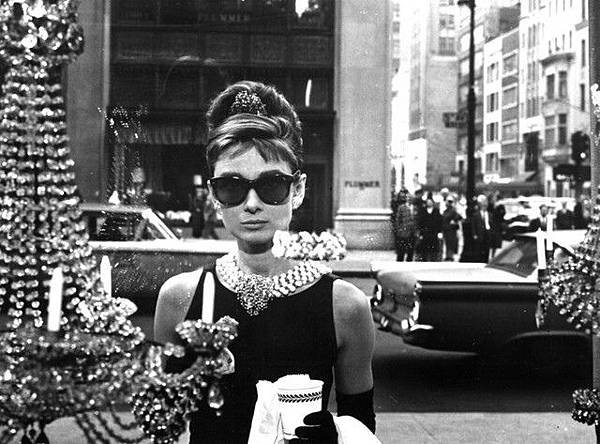 breakfast-at-tiffanys-sunglas...