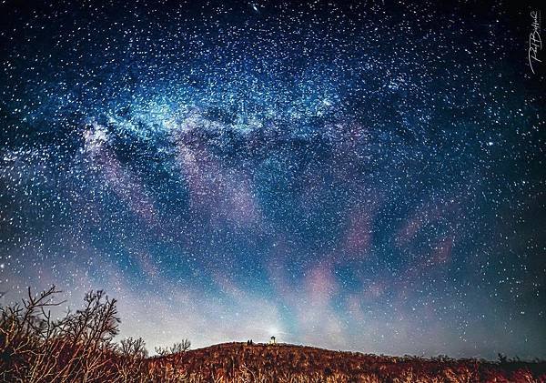 stars-brasstown-bald-hiawassee-credit-paulbickfordphotography西點湖星空.jpg