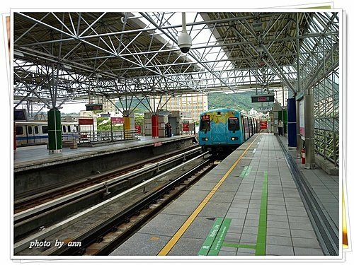 搭溫泉彩繪列車去新北投泡湯02.jpg