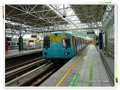 搭溫泉彩繪列車去新北投泡湯03.jpg