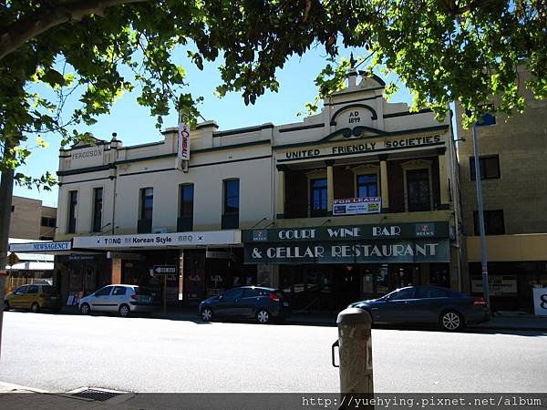 3-BEAUFORT ST