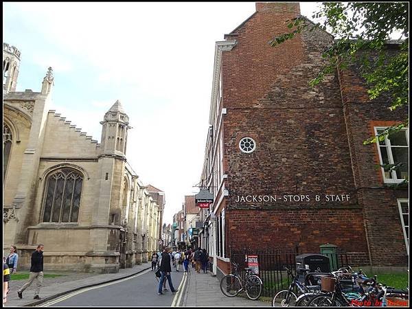 英倫day3-5-中古街道建築0051.jpg