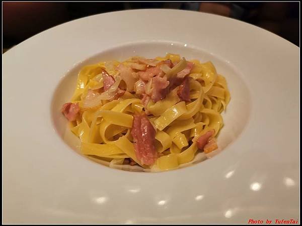 香港DAY3-4瑞吉酒店晚餐0213.jpg