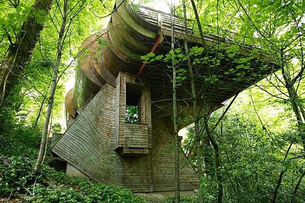 ultimate-tree-house-design-robert-harvey-oshatz.jpeg