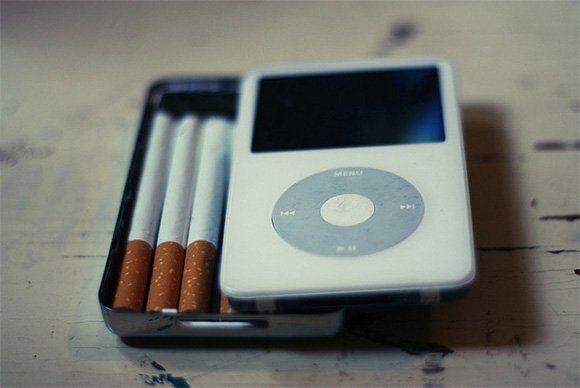 Homemade-iPod-Cigarette-Case.jpeg