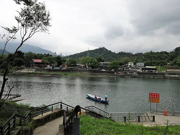《新北市新店區》和美山步道~從南側入口(美之城) 至北側入口