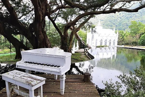 《台北市》陽明山~真愛桃花源 庭園餐廳，戶外教堂超好拍