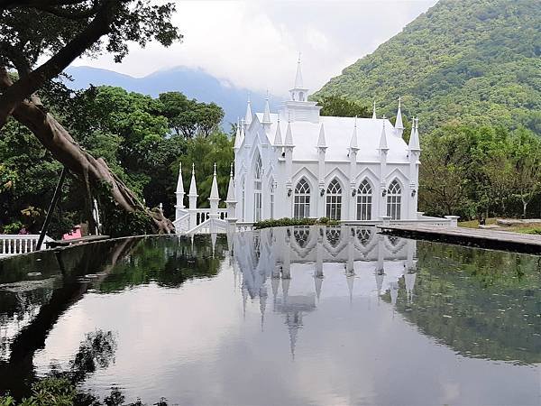 《台北市》陽明山~真愛桃花源 庭園餐廳，戶外教堂超好拍