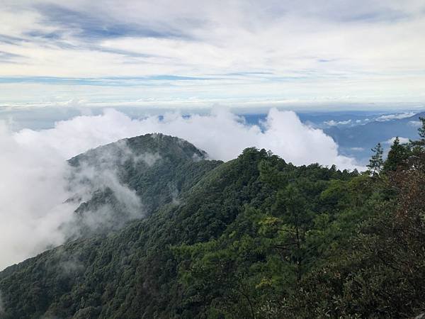 LINE_ALBUM_2022.11.02鳶嘴山（玉然）_221103_16.jpg